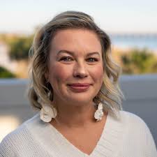 Sarah Jaksich Headshot