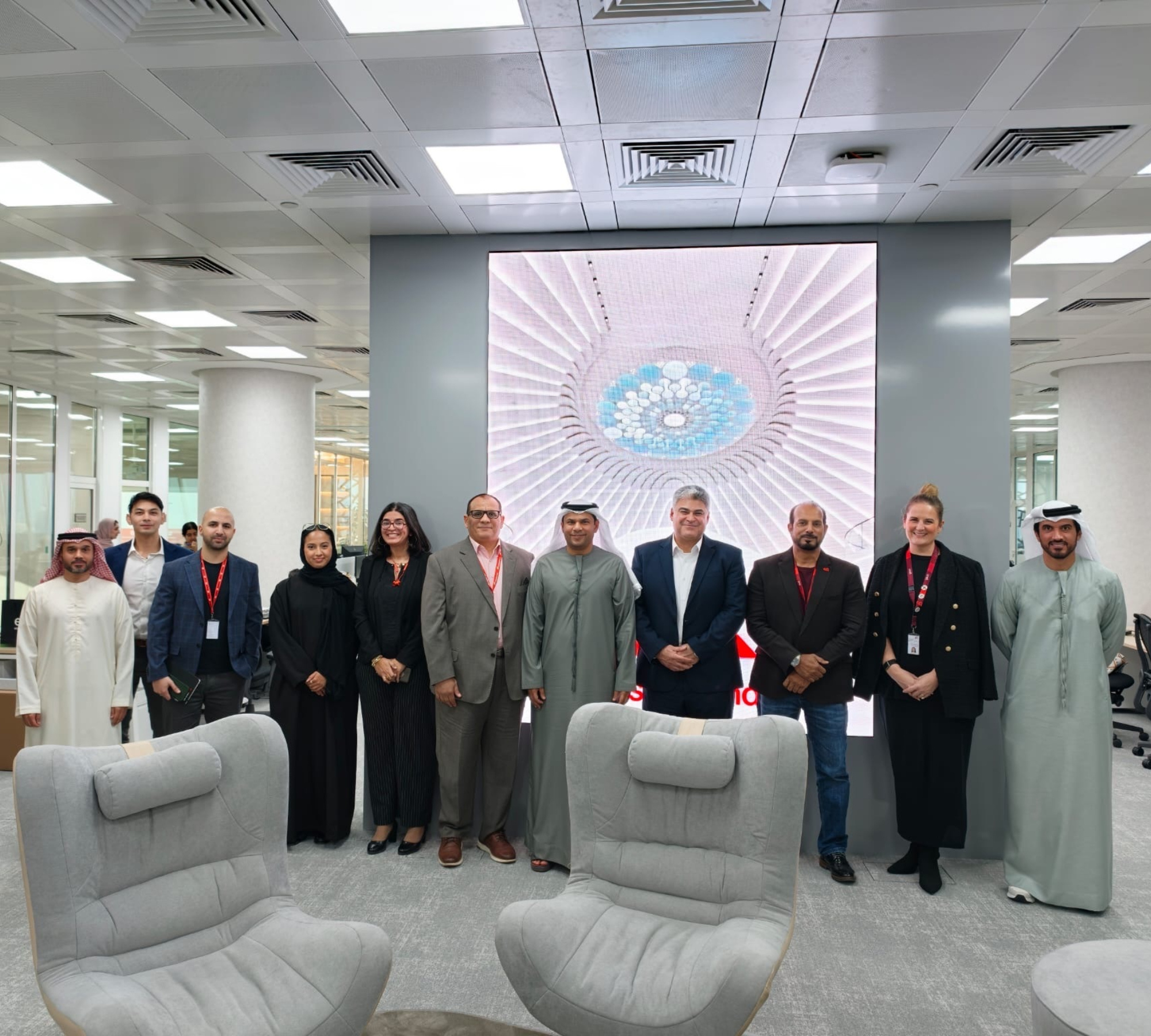 e& UAE Partners with LabLabee to Advance Future Networks Skills and Expertise