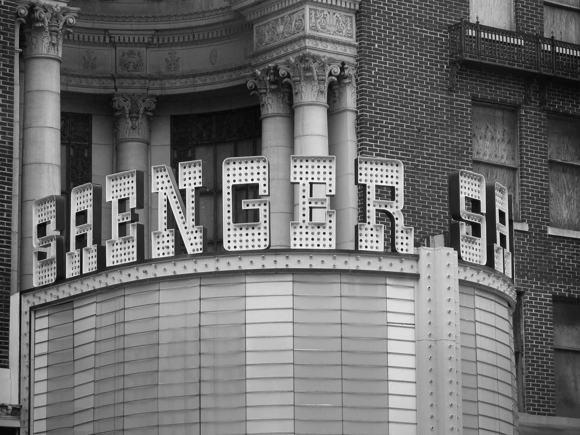 Photography by Picked Onion Design Studio based in Auckland New Zealand.
Pickled Onion Design is a graphic design studio specialising in corporate branding, communication design, logo creation, web design, typeface design, motion graphic design, movie title sequence designing, specialised drone filming.
