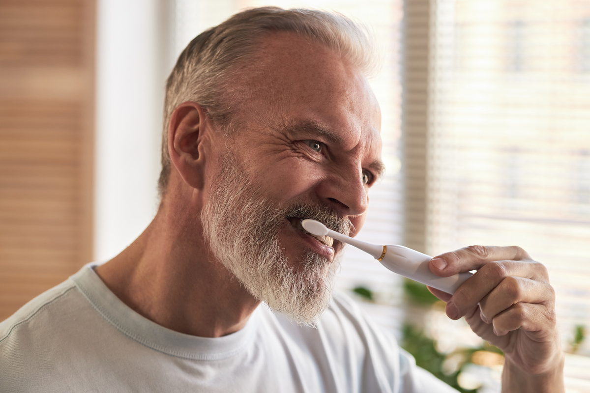 How To Protect Oral Health As You Age