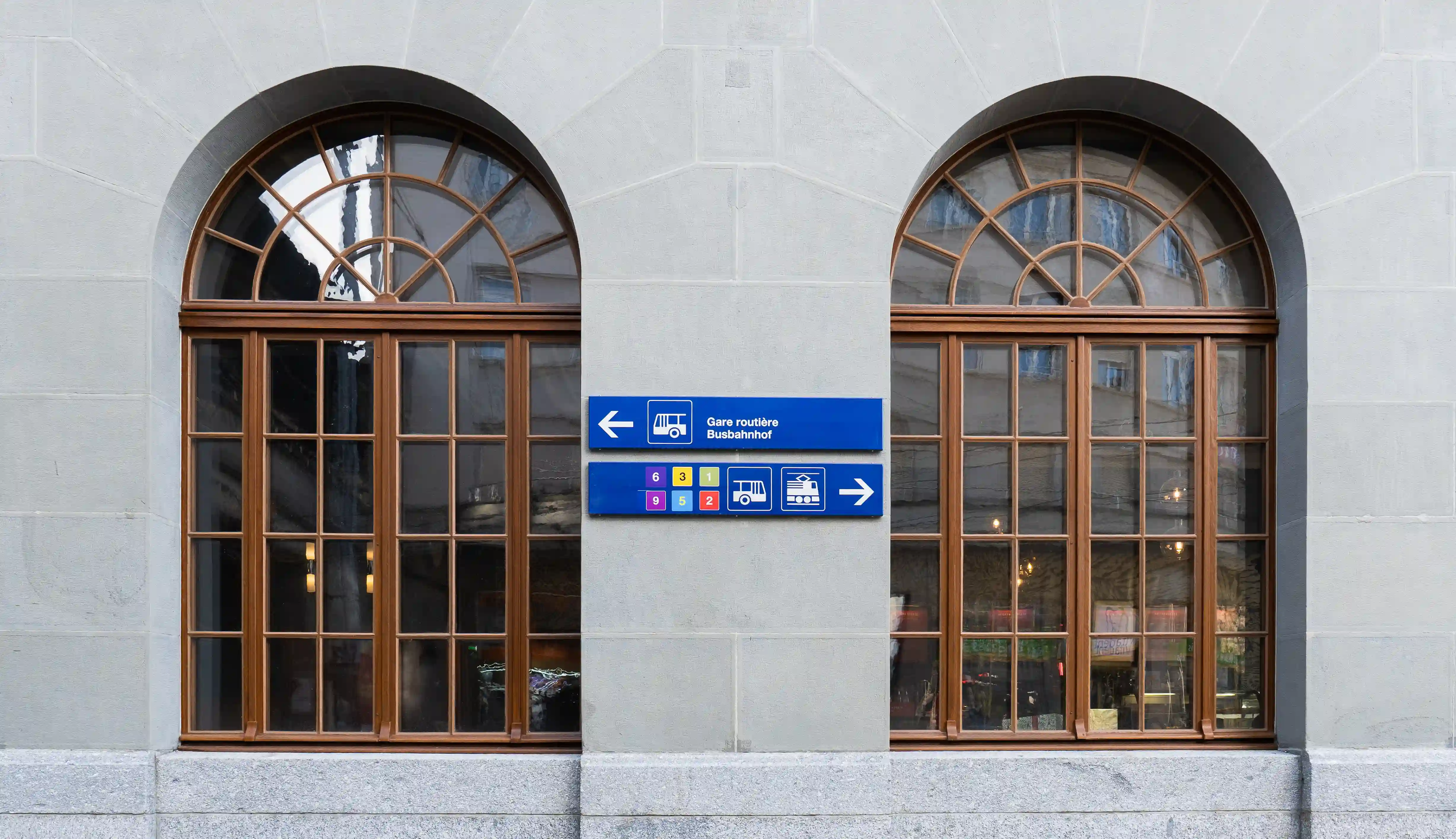 Aussenansicht der historischen Fenster