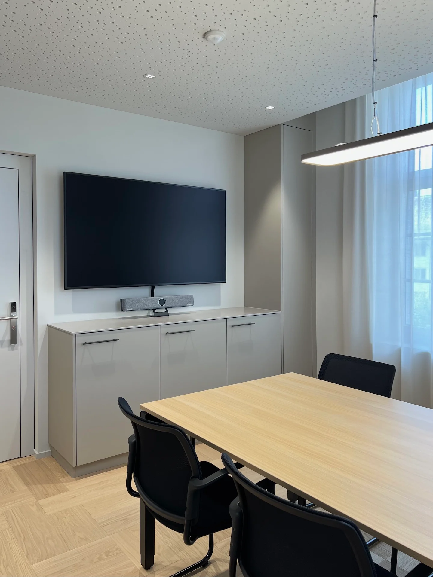 Sideboard in Besprechungszimmer