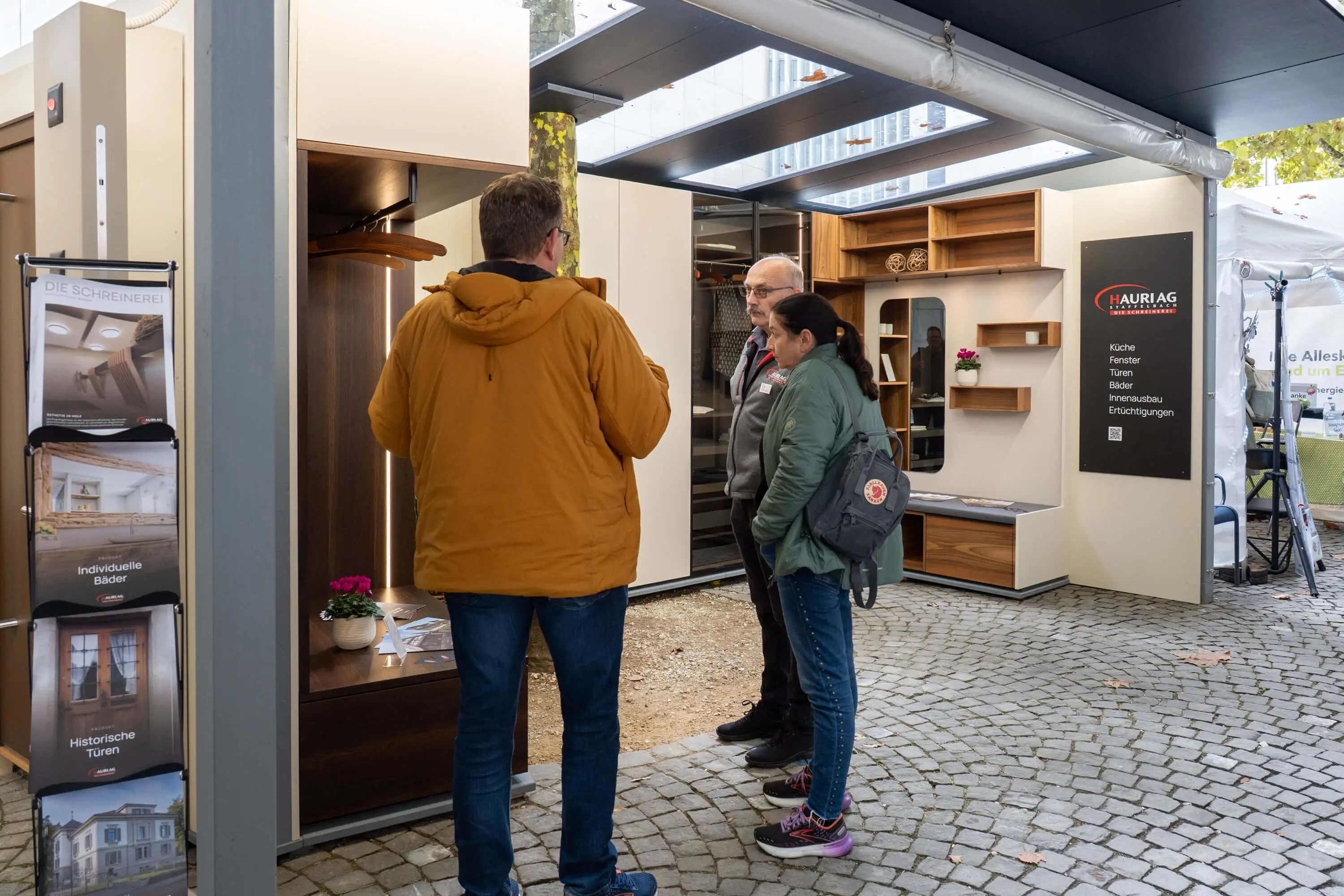 Garderobe zieht Blicke auf sich