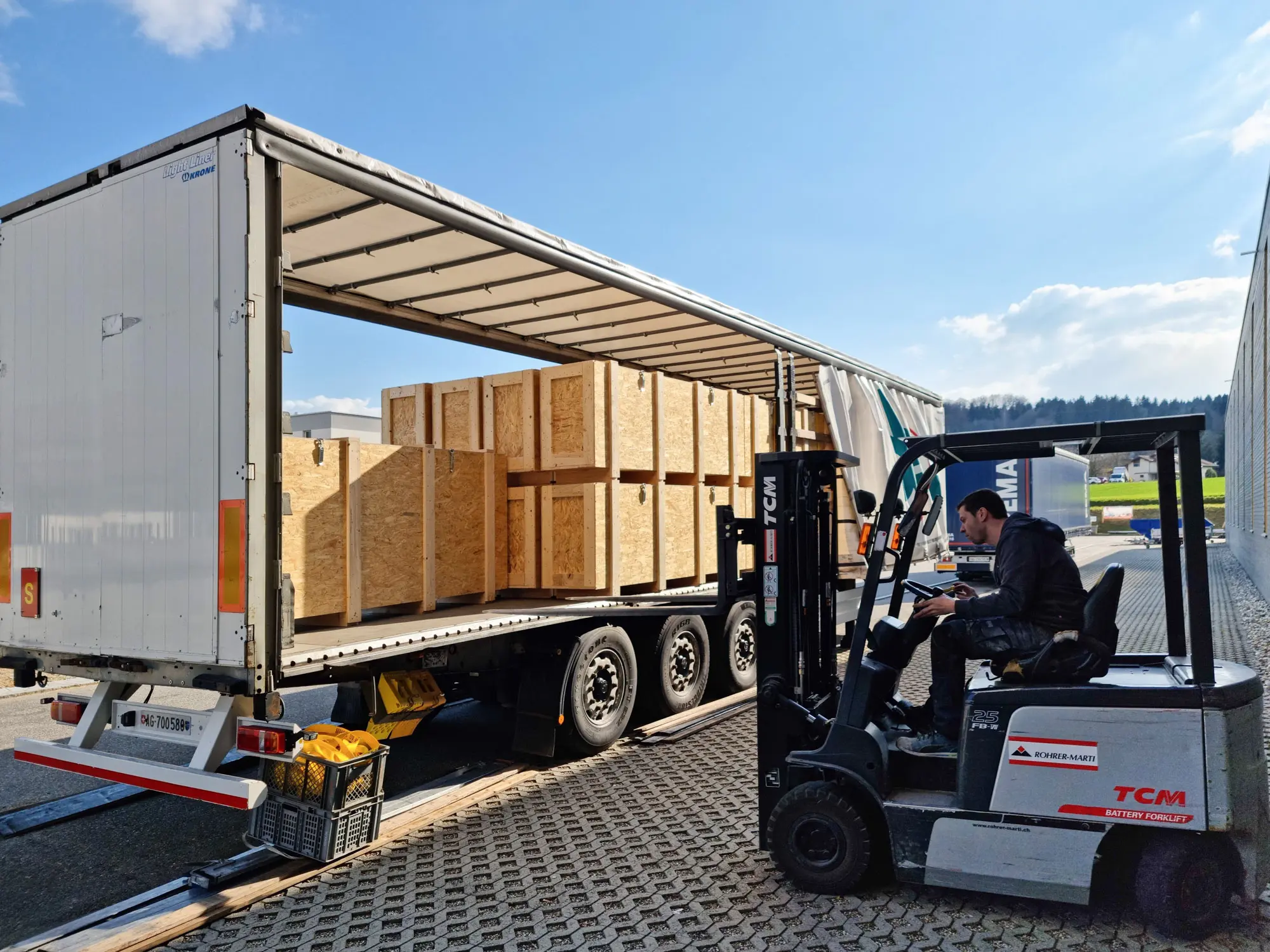 Das Beladen der Transportfahrzeuge erfolgte nach einem durchdachten Schema