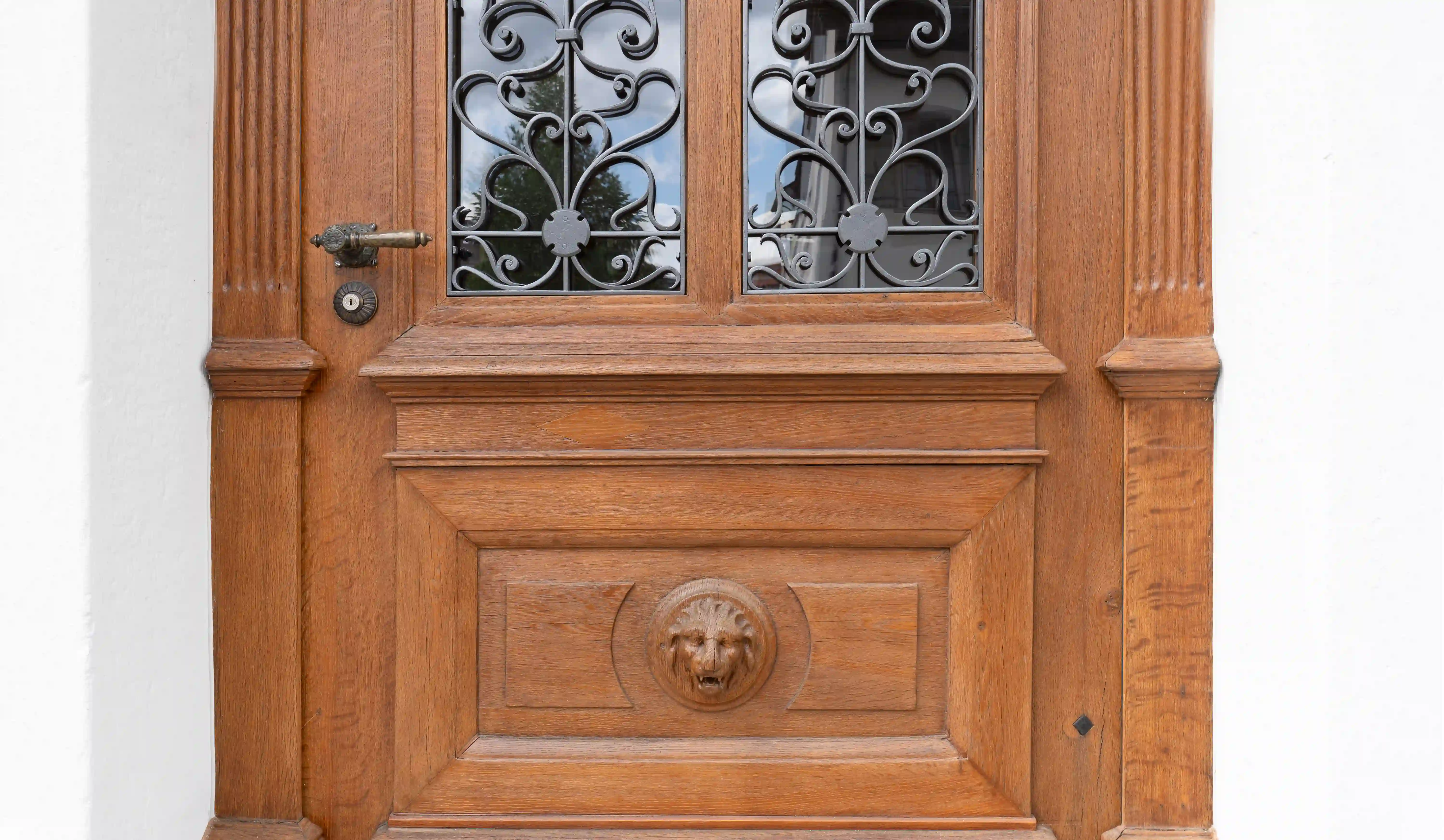 Detailansicht mit Löwenkopf