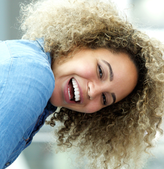 Mujer sonriendo