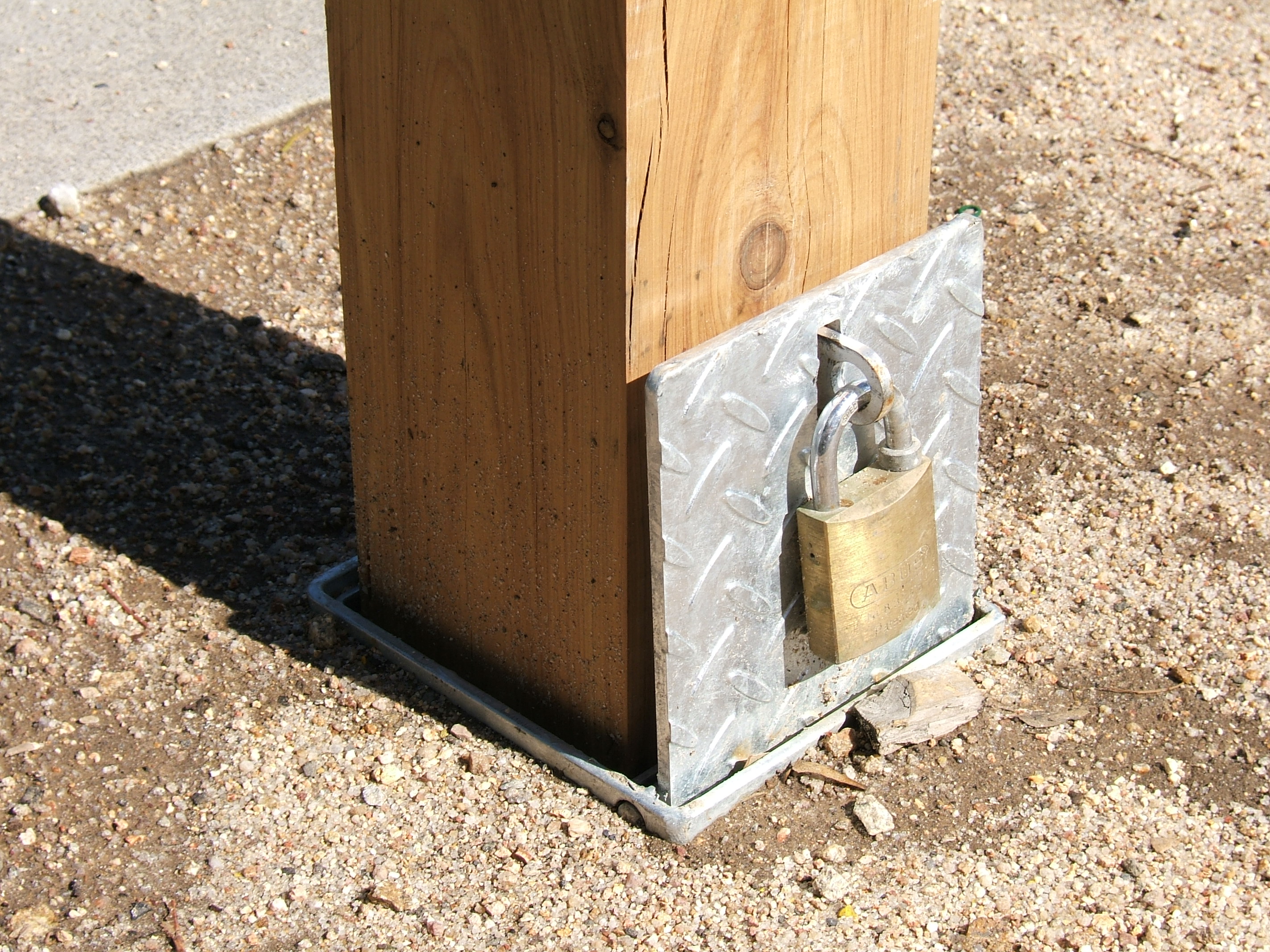 Bollard in a Barling's Gal Bollard sleeve