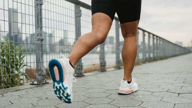 UK Vein Clinic - person running/exercising