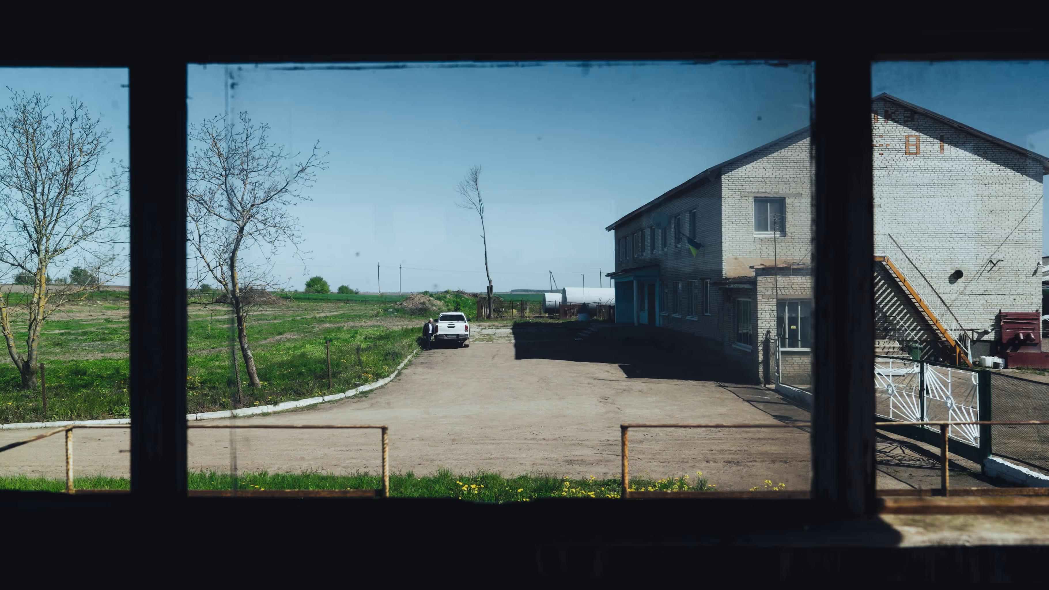 BAFTA nominated Timothy Myers ACS is a prominent Los Angeles based documentary, news, and commercial director of photography, Walkley Excellence in Journalism awardee, and Australian Cinematographers Society Golden Tripod winner.