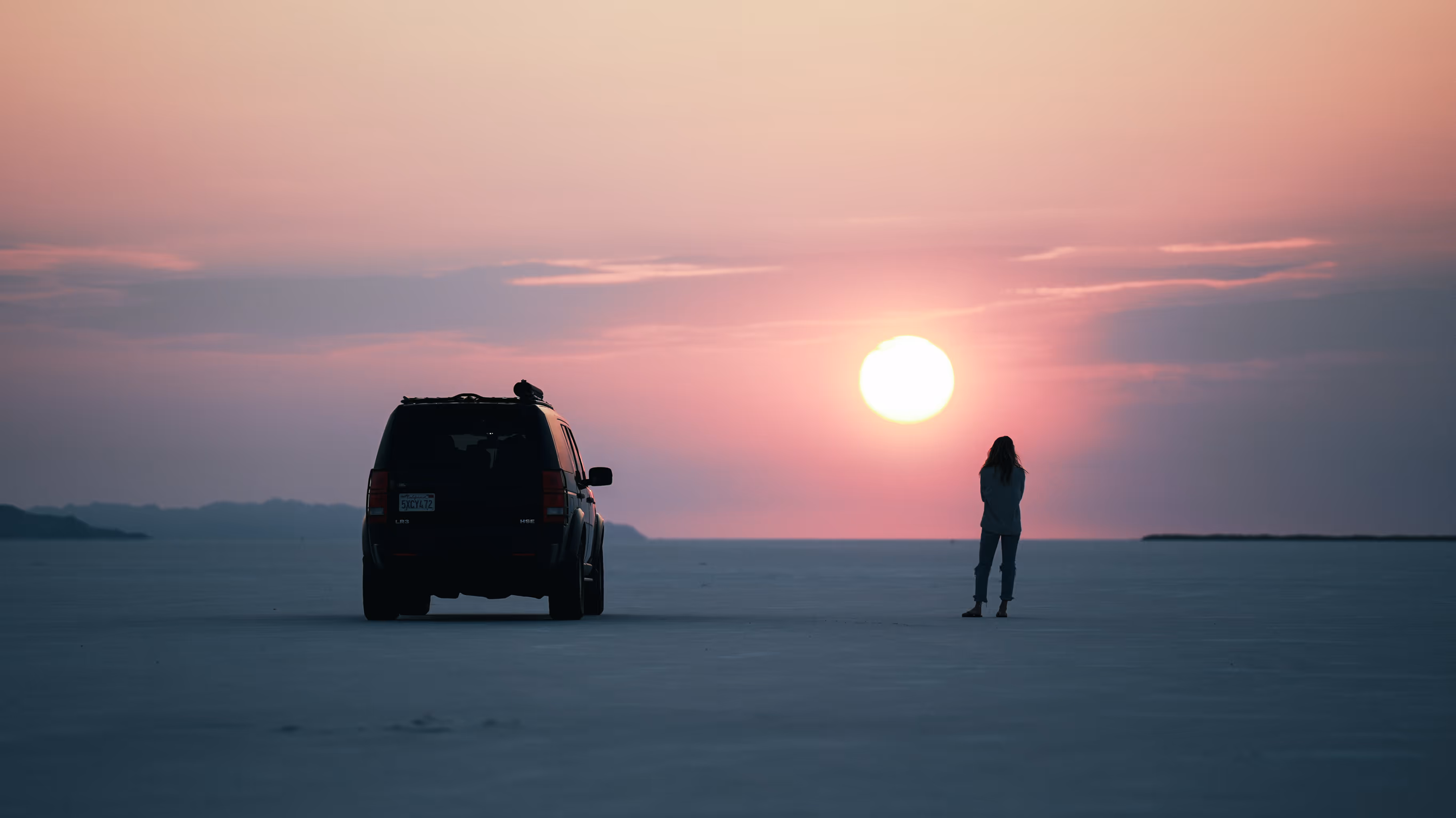BAFTA nominated Timothy Myers ACS is a prominent Los Angeles based documentary, news, and commercial director of photography, Walkley Excellence in Journalism awardee, and Australian Cinematographers Society Golden Tripod winner.