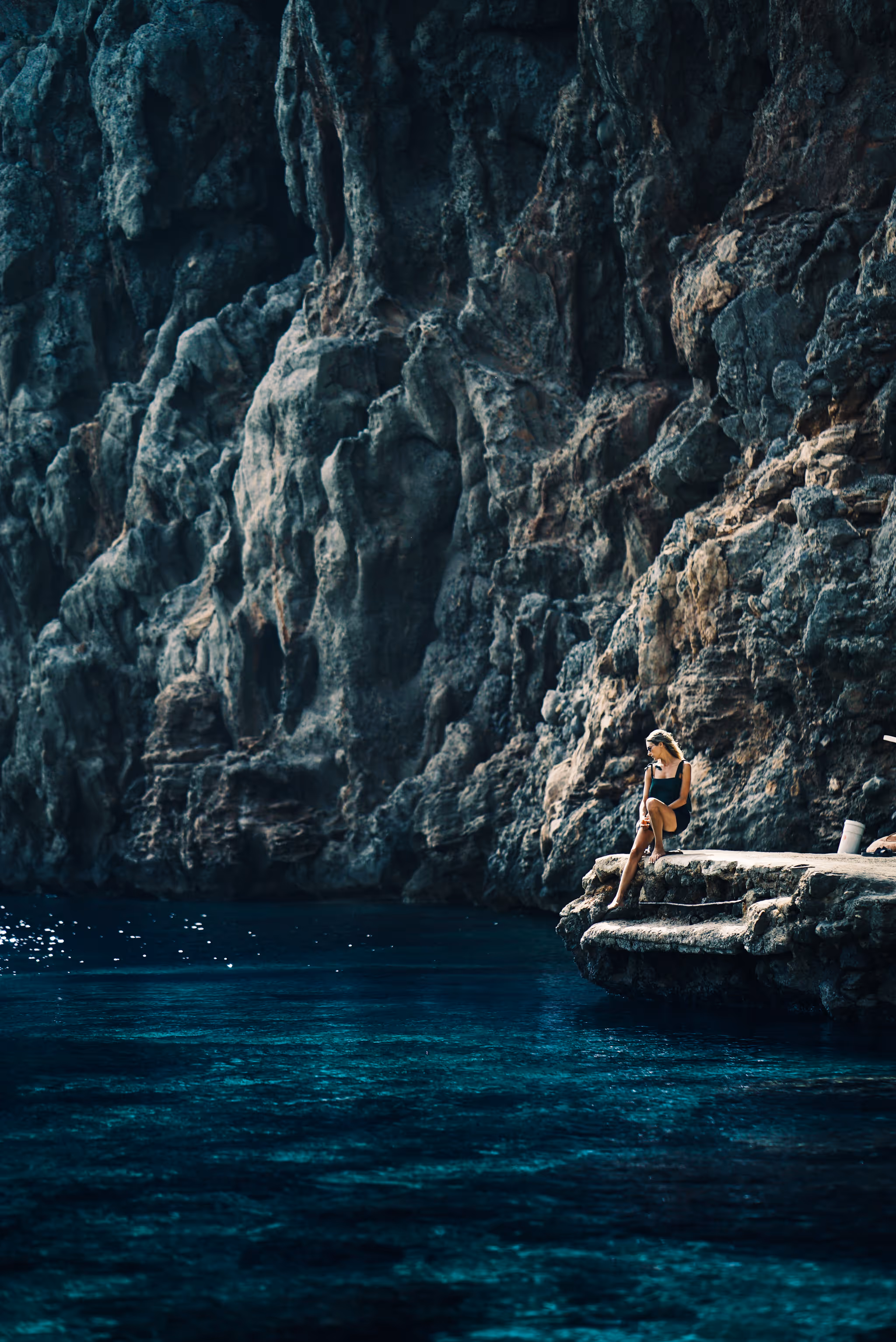 BAFTA nominated Timothy Myers ACS is a prominent Los Angeles based documentary, news, and commercial director of photography, Walkley Excellence in Journalism awardee, and Australian Cinematographers Society Golden Tripod winner.