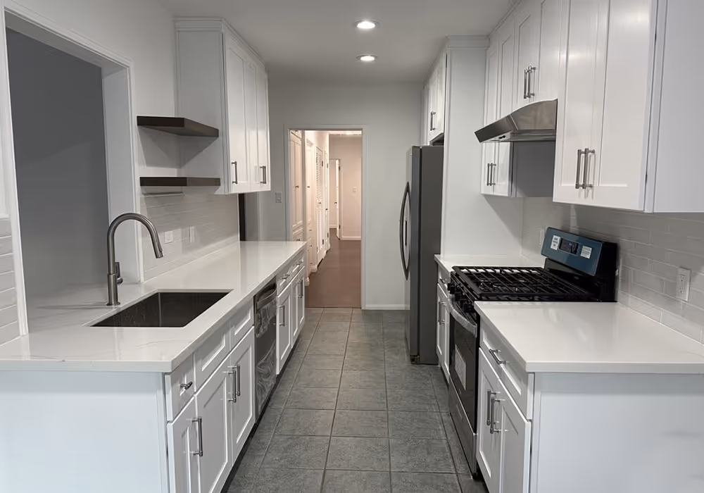 800 Victoria Dr