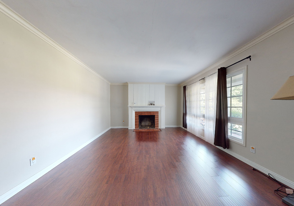 800 Victoria Dr 