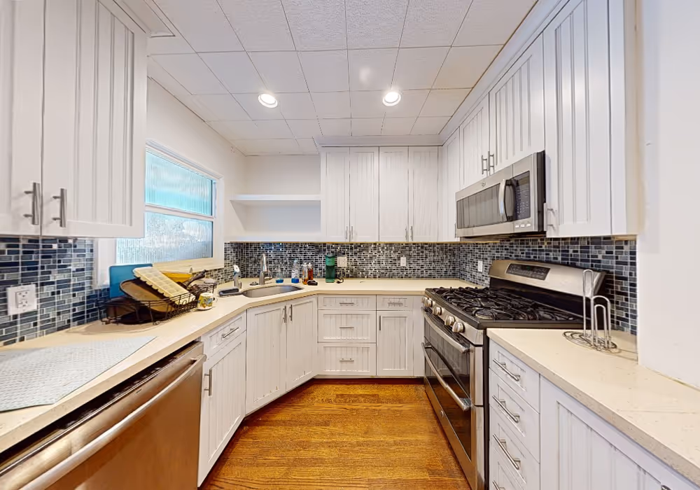 3706 S Weymouth Ave