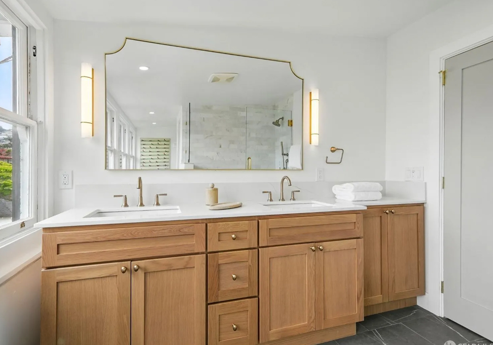 150 De Soto St 