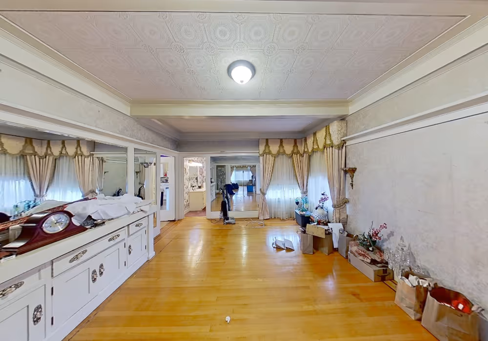 150 De Soto St 