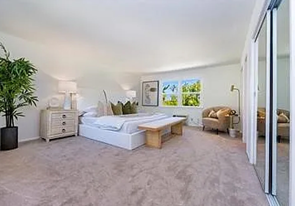4944 Cahuenga Blvd