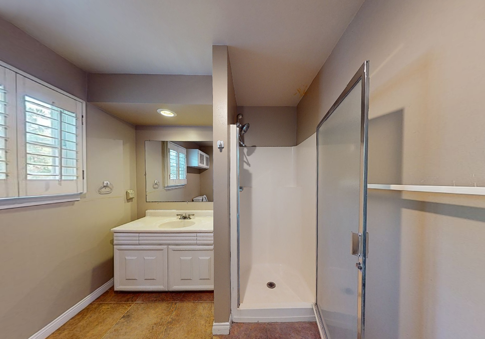 4944 Cahuenga Blvd 