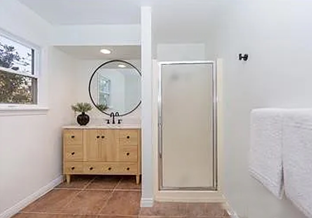4944 Cahuenga Blvd 