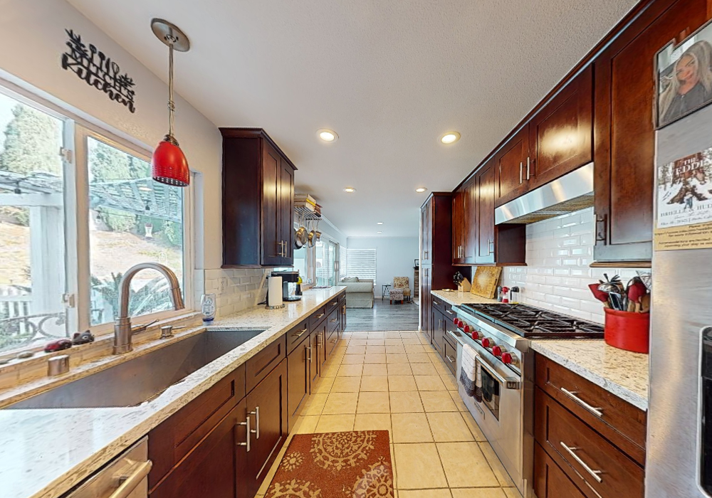 25801 Chapel Hill Dr
