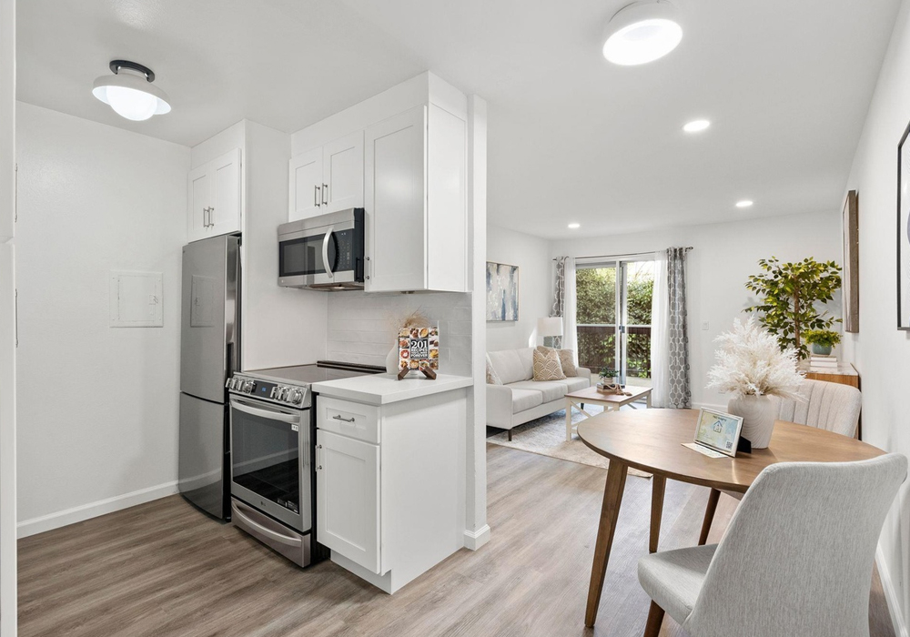 1126 Cherry Ave Apt 105