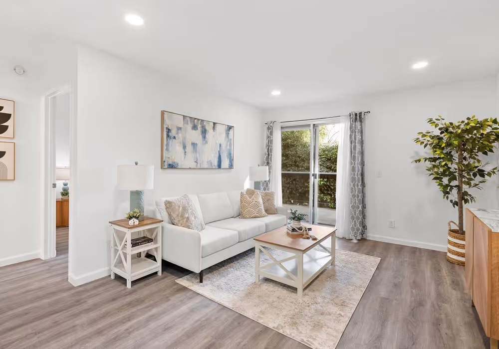 1126 Cherry Ave Apt 105