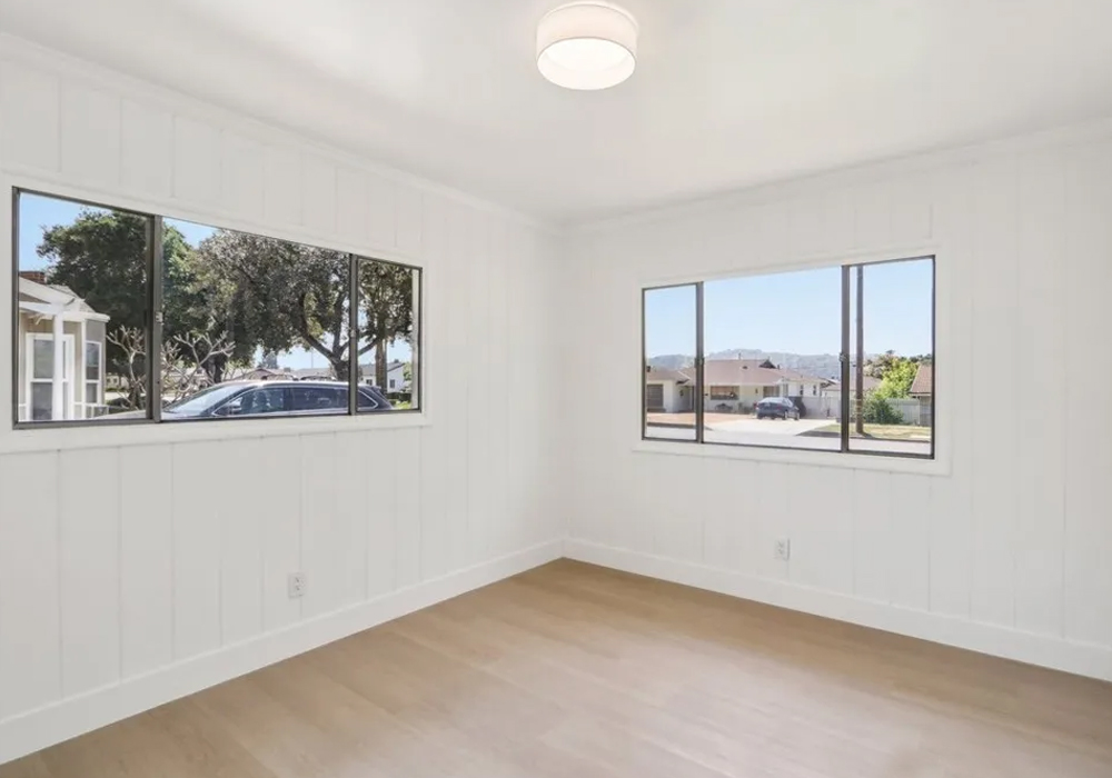 705 E Foothill Blvd 