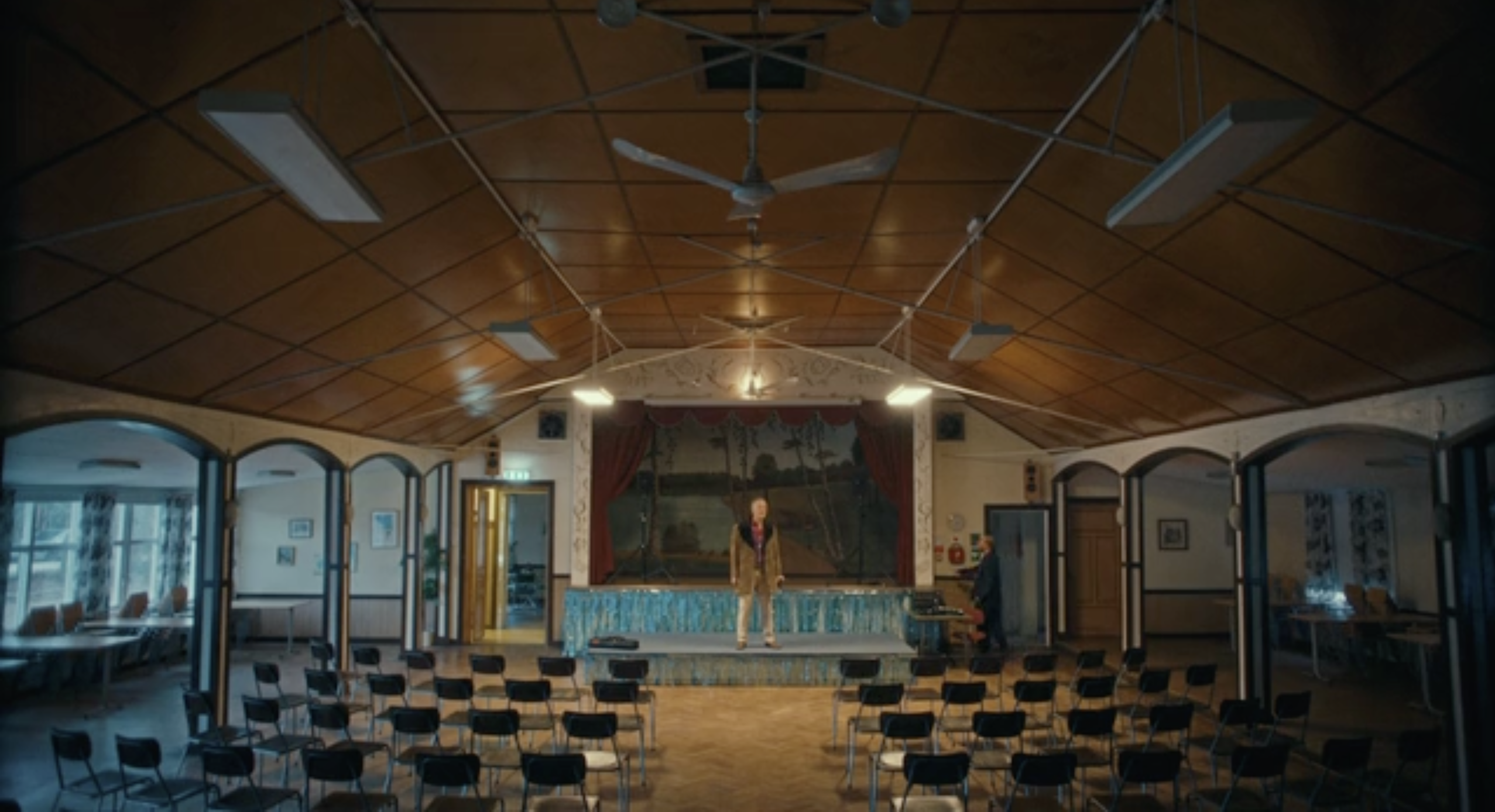 Dancing Pigeons - Short, Trailer