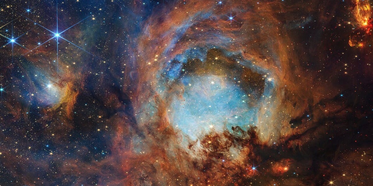 Memia #2025.28: An OS for Earth's survival🌍 $4 trillion club💰🏆 mechahitler🫣 perplexity comet☄️ hyperion⚡ Kimi-K2🤖 magical thinking on AI emissions🪄💨 a stormy week to Windsurf🏄‍♂️⛵ .1