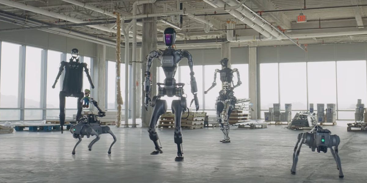 Memia #2025.31: 3 billion iphones📱 hitchhiker's guide to the AI bubble🫧 personal superintelligence👓🪄 genie 3🧞 claude 4.1💬 ad‑lexa🛒 de novo🆕 wide research🕸️ darwin monkey🐒 study mode🎓 money2🏦
