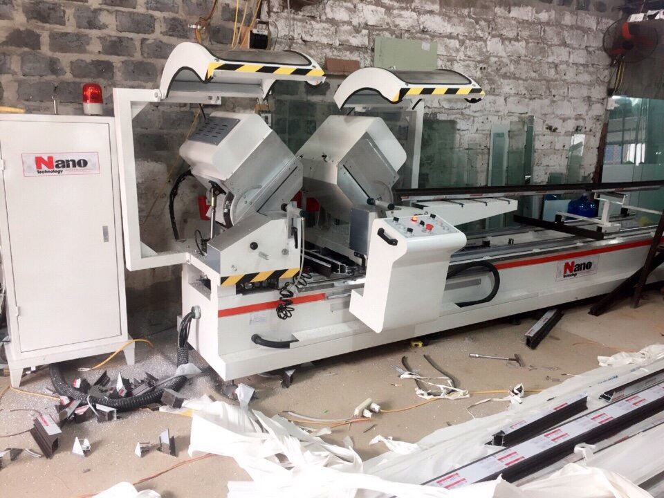 Thanh lý dàn máy làm cửa nhôm giá rẻ, chất lượng