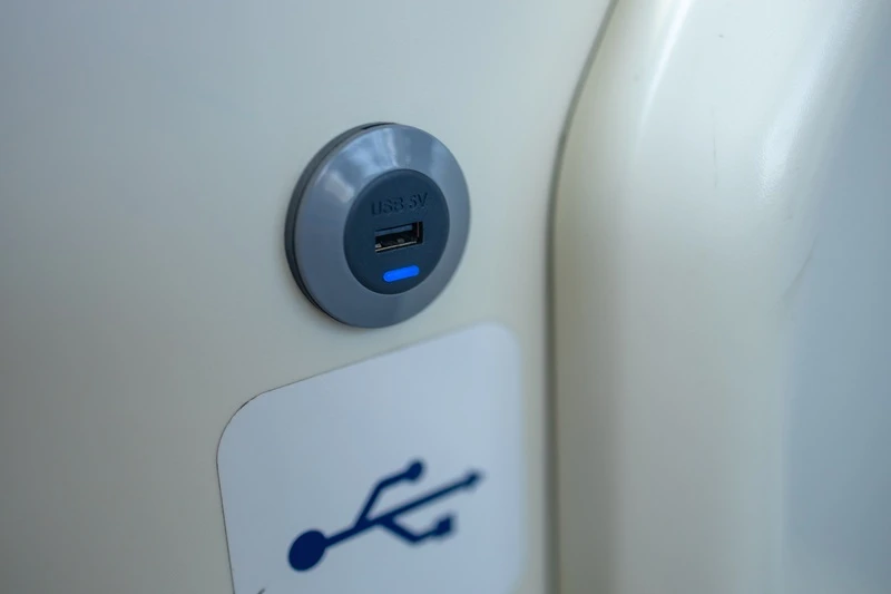 On-Board Amenities for Productive Campus Transit