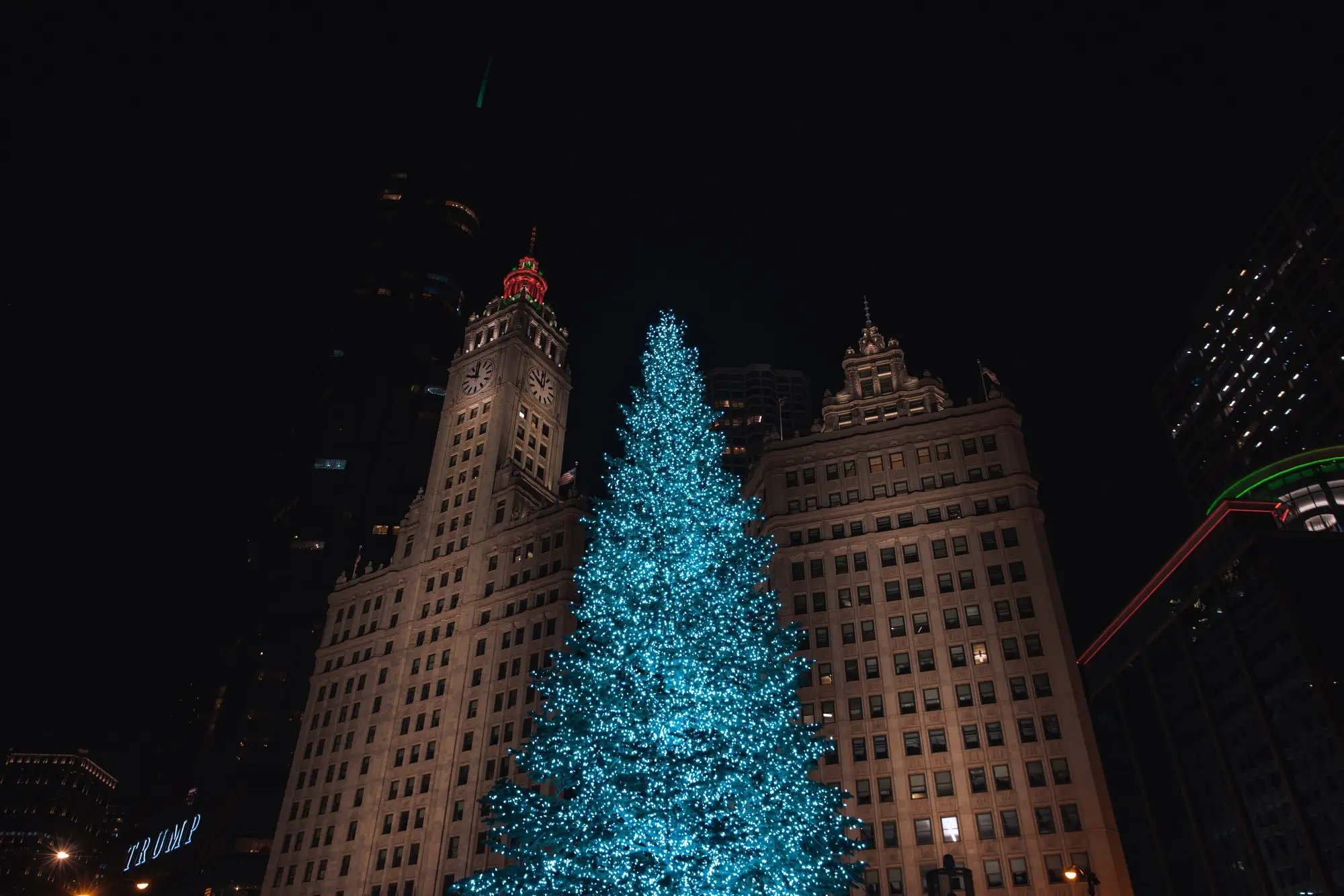 2025-2026 Chicago Holiday Light Displays to Visit with Private Charter Bus
