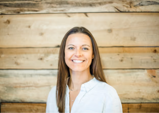 Photo of a lady with brunette hair smiling at Tower Hill First Presbyterian Church
