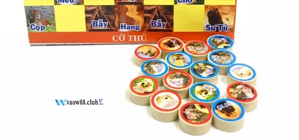 Quân cờ có nhiều màu sắc sinh động in hình con thú