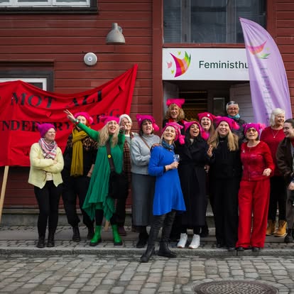 Åpning av utstilling av 8. mars-paroler