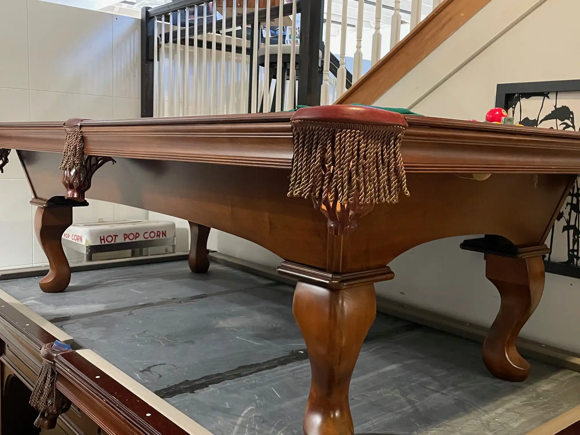 Olhausen 8' Eclipse; tulip/tm; leather drop pockets; made in USA; good cond. Includes: New Titan 21oz cloth (color optional), some original equipment.