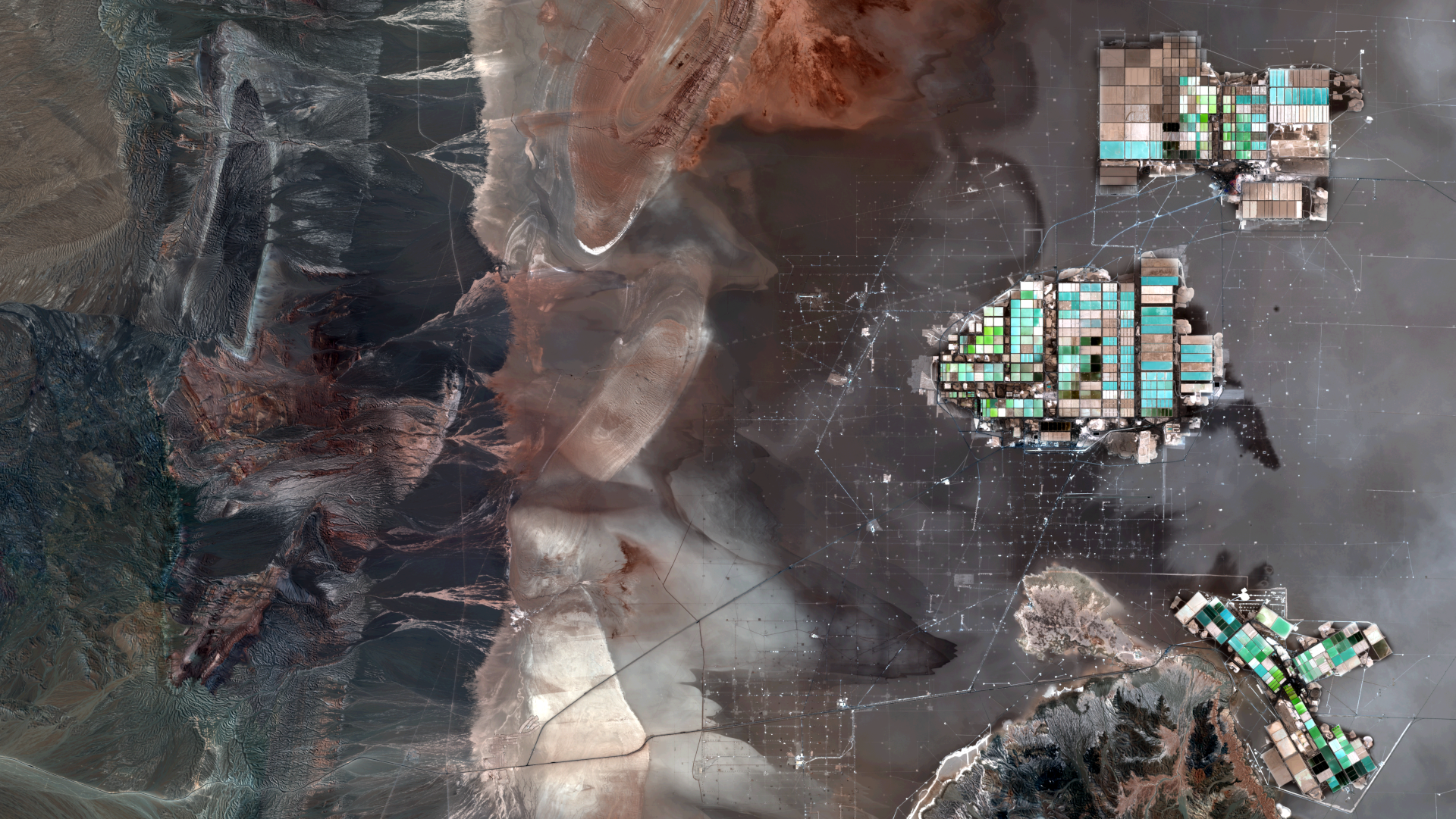  Satellite image of lithium extraction infrastructure in the Salar de Atacama, Chile.