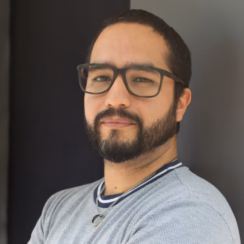 Ricardo Santiago headshot