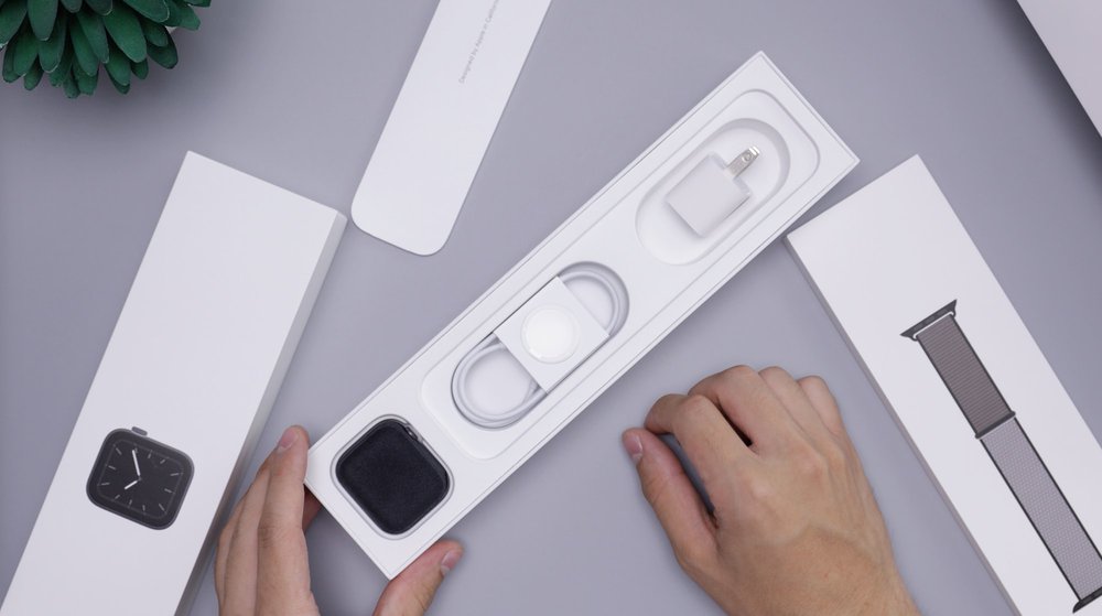 Unboxing Apple watch video marketing trends
