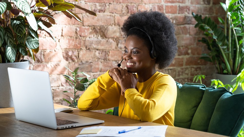 10 Tips for How to Nail Your On-Camera Interview
