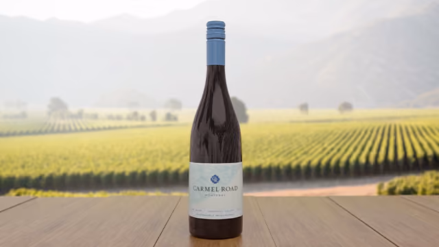 Kendall-Jackson wine bottle featured in 3D animated product video by Levitate Media production company