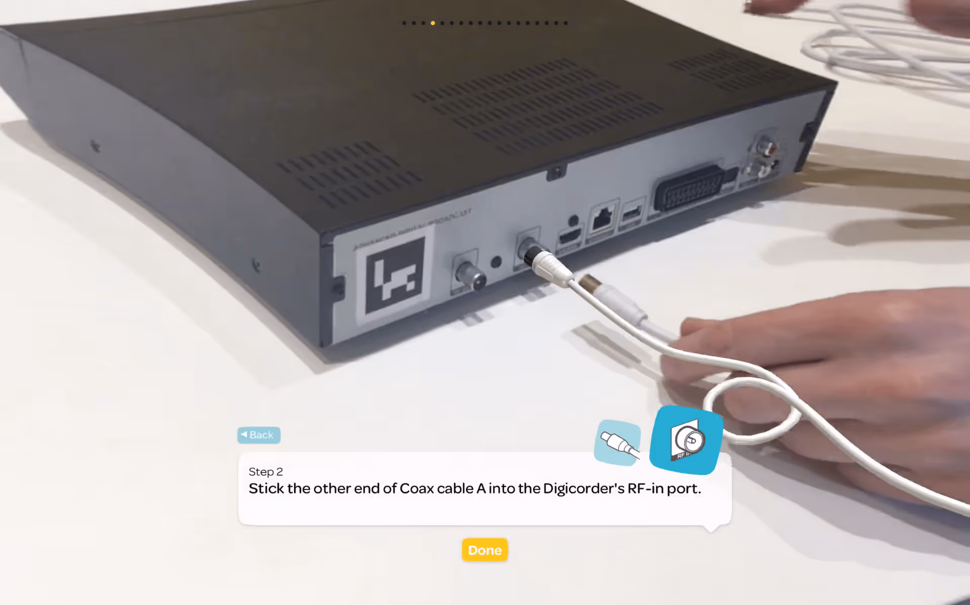 Telenet's app displaying where te cable should be put in