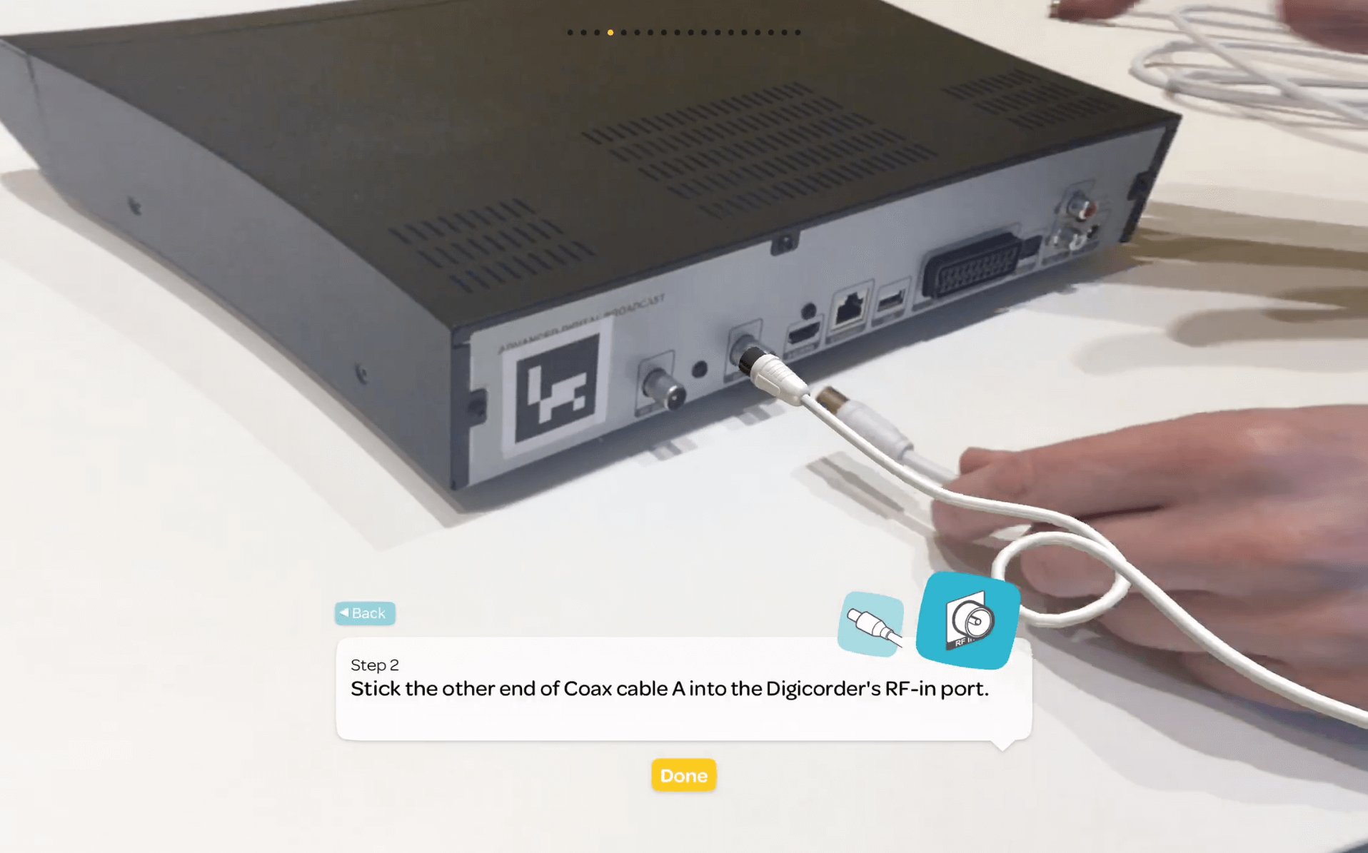 Telenet's app displaying where te cable should be put in