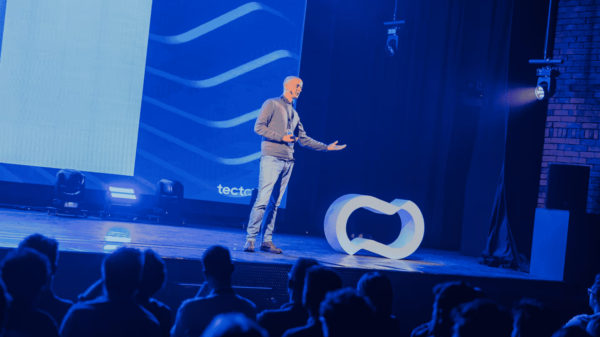 How to Avoid AI’s Productivity Problem 