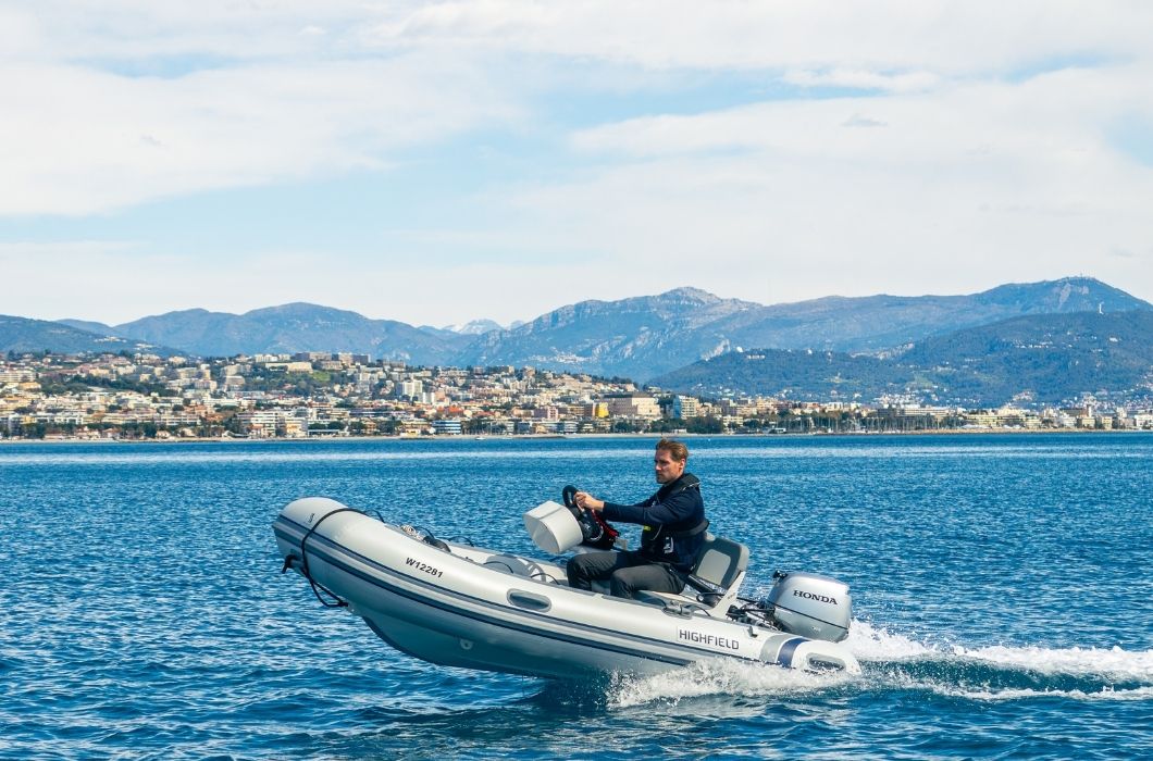 Highfield Classic 340 in navigazione