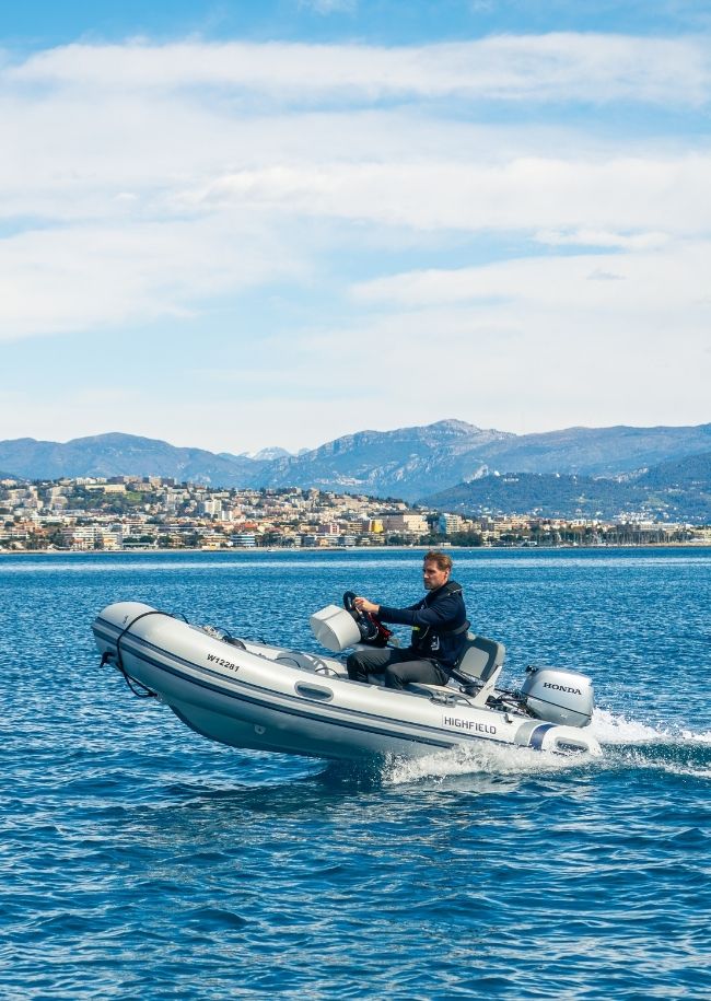 Highfield Classic 340 in navigazione