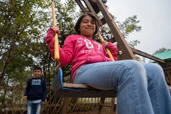 Displayed image from the thumbnail slider