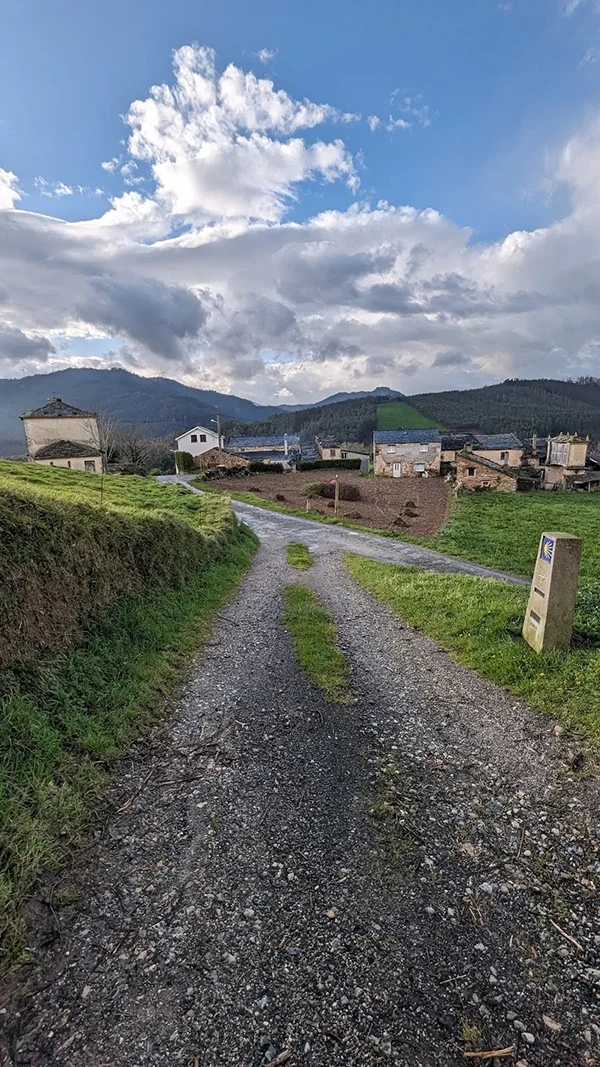 Displayed image from the thumbnail slider