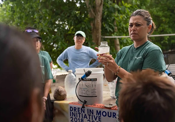 Displayed image from the thumbnail slider